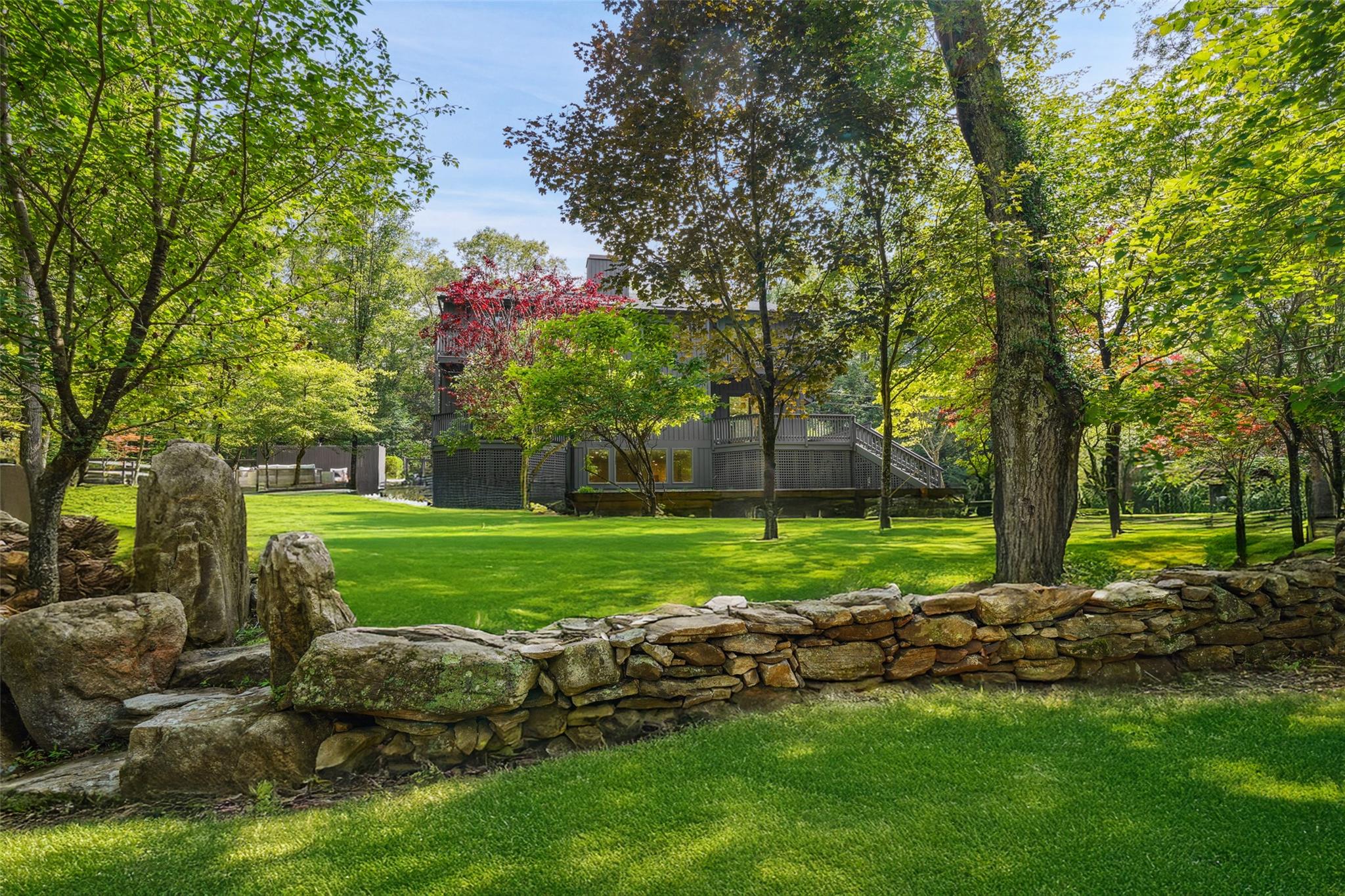 Fully renovated modern on storybook land in Pound Ridge with picturesq...