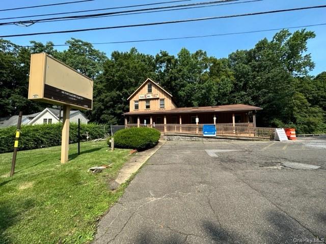 Property is well maintained and in a Outstanding location with Traffic...