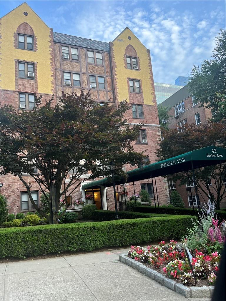 Spacious and beautiful 2-bedroom condo rental centrally located to all...