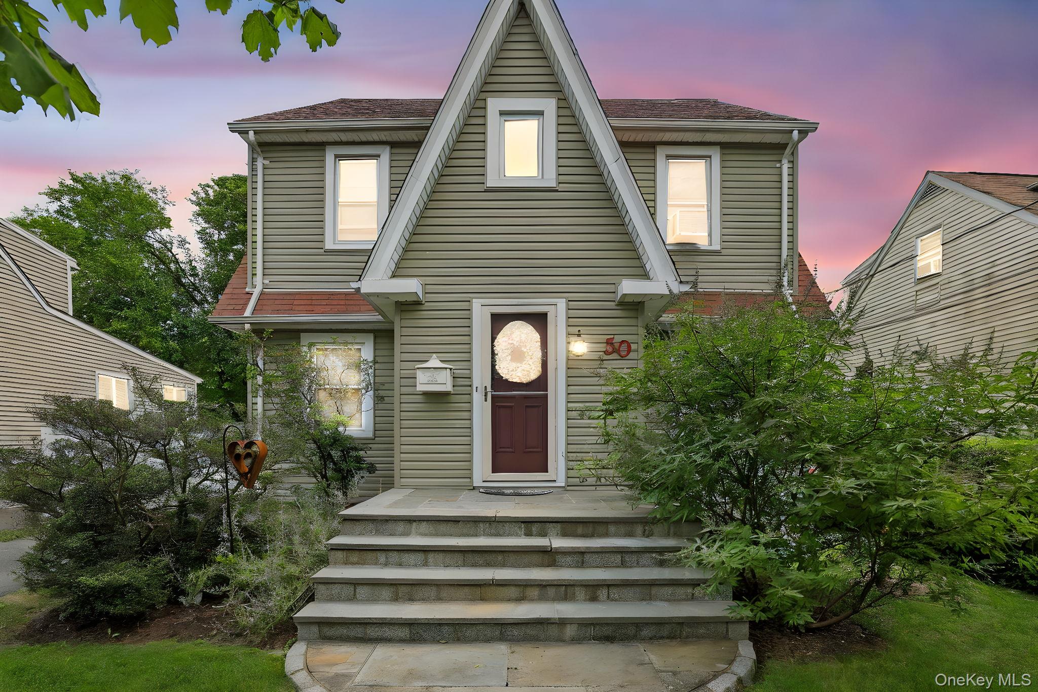 Charming Colonial in a Prime Commuter Hotspot!
Welcome home to this de...