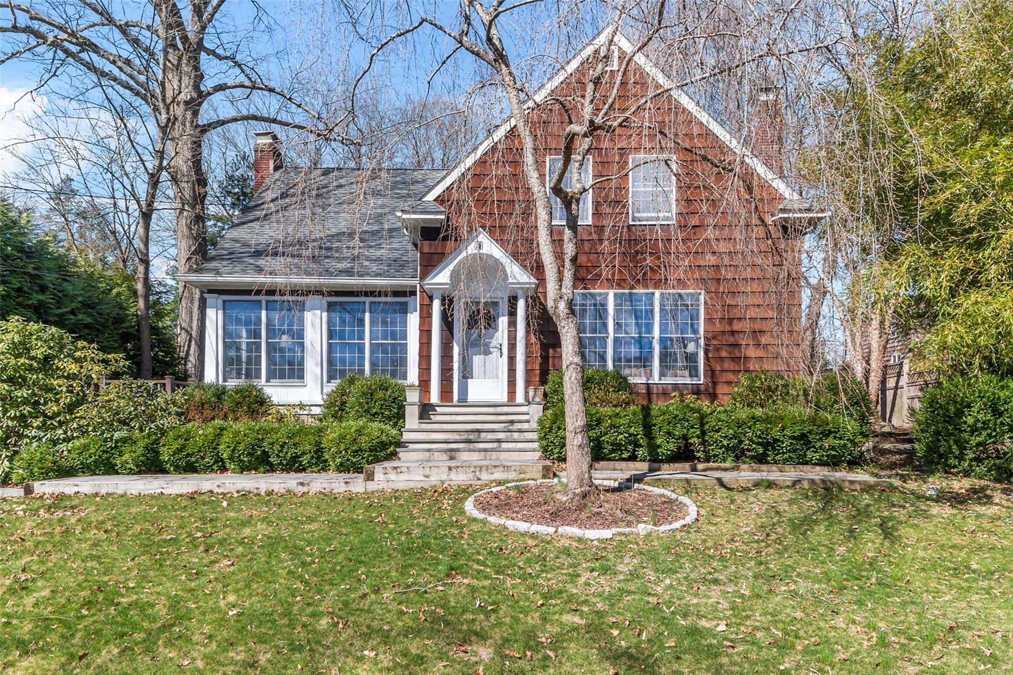Welcome to 81 Morningside Drive in the charming Sunset Park neighborho...