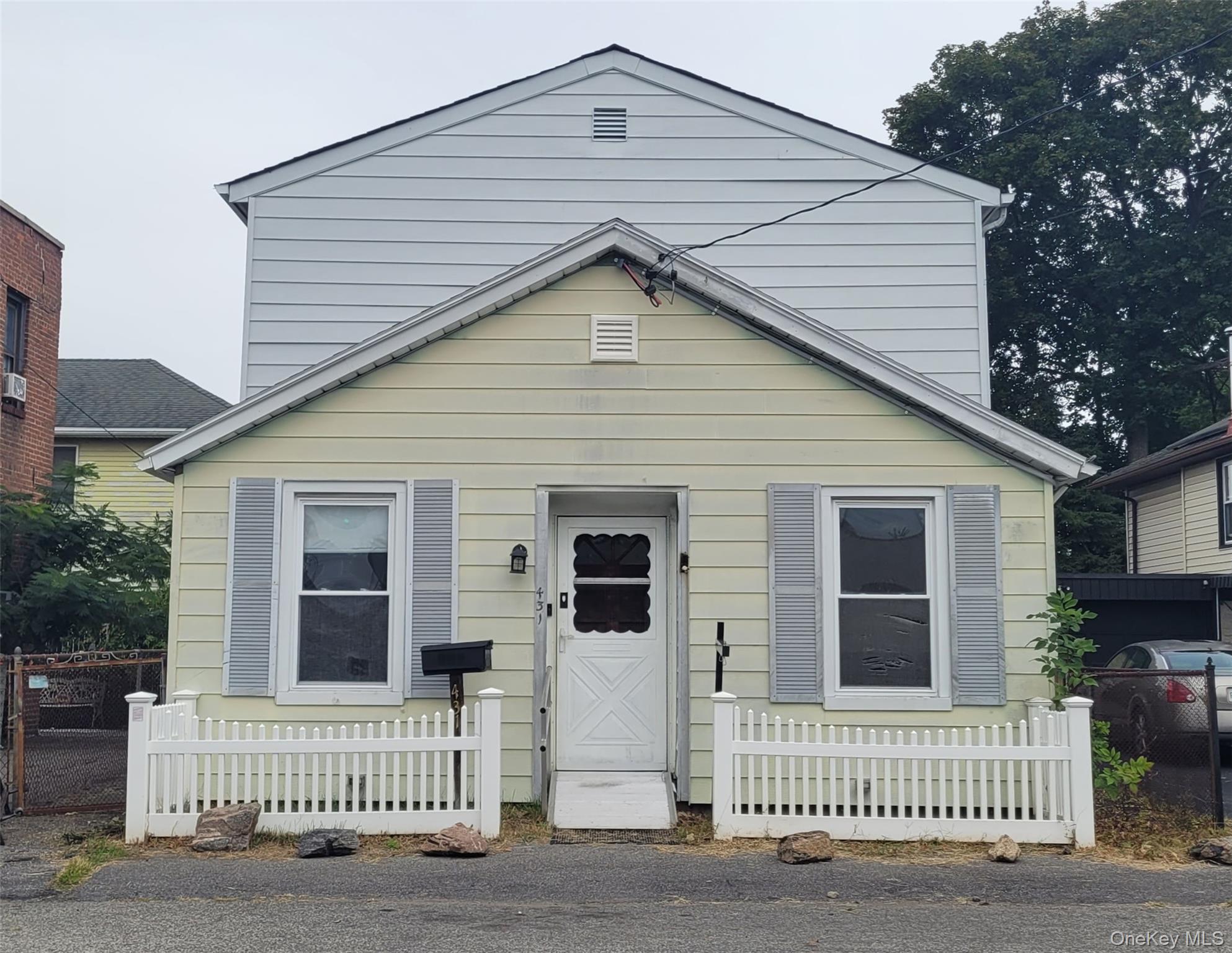 Price reduced to accommodate all updates! Seller will not entertain lo...