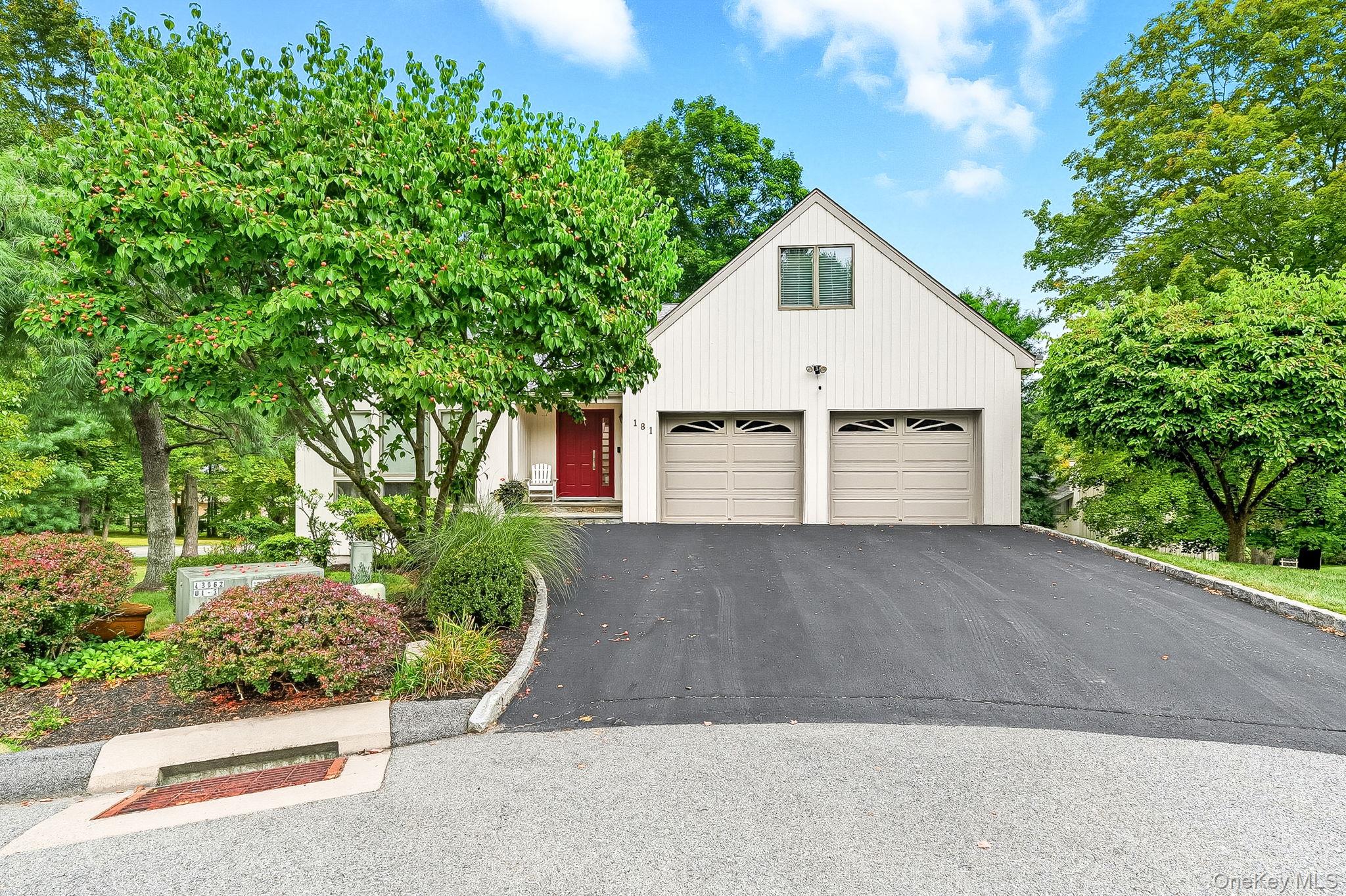 Welcome to a Sophisticated Contemporary in Green Briar on a Cul De Sac...