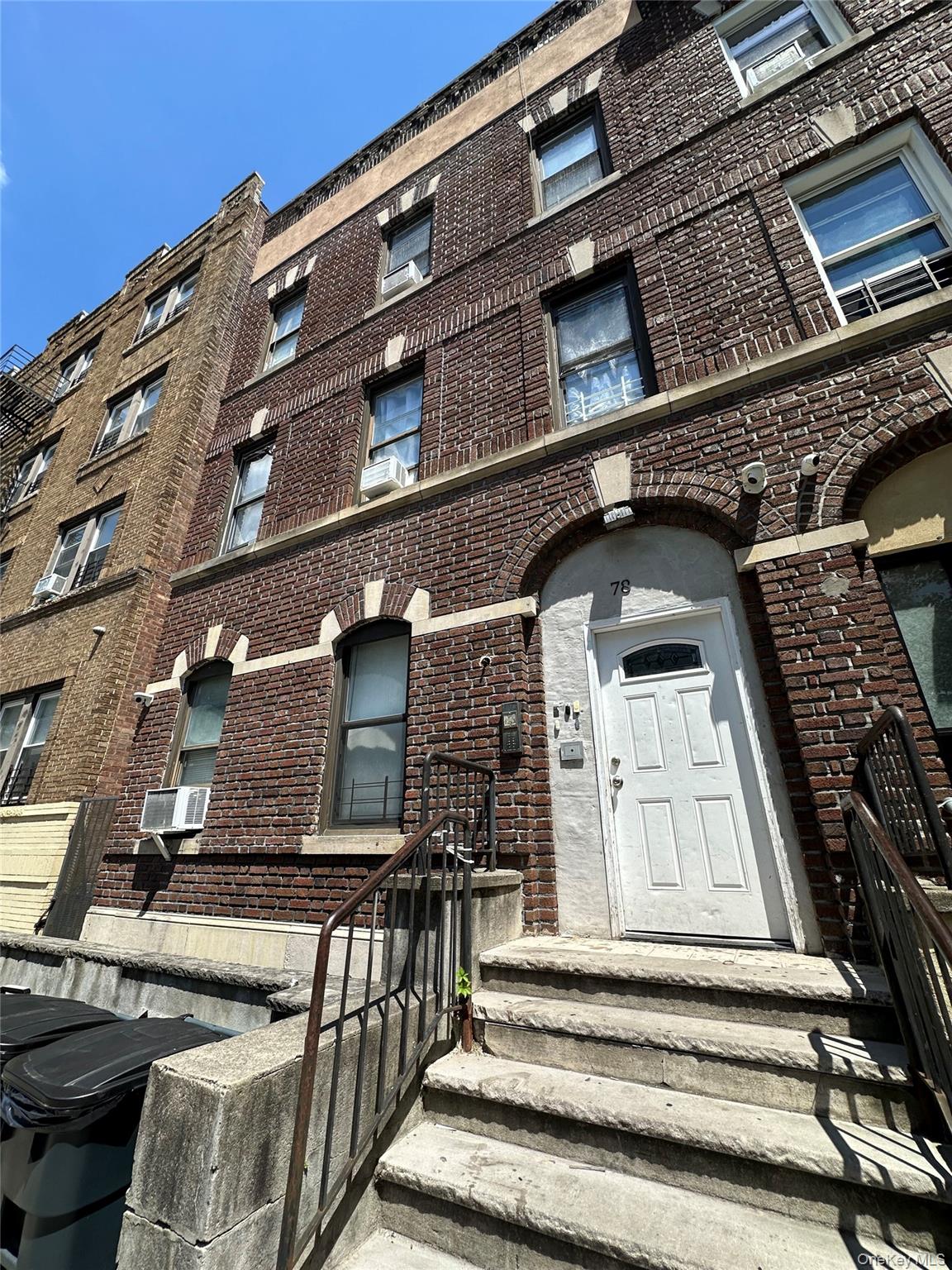 An excellent investment opportunity in the heart of Yonkers! This well...