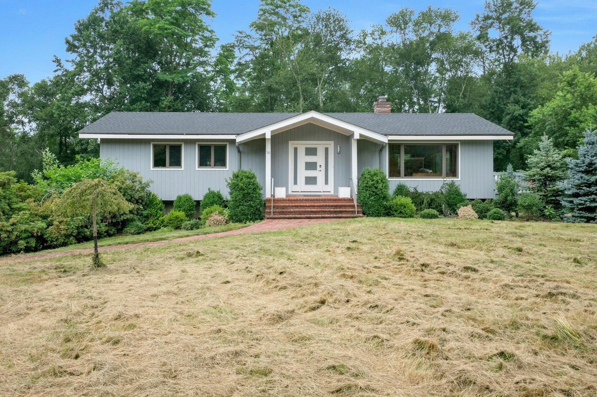 A Rare Gem in the Heart of Armonk!
Just in time for the school year—th...