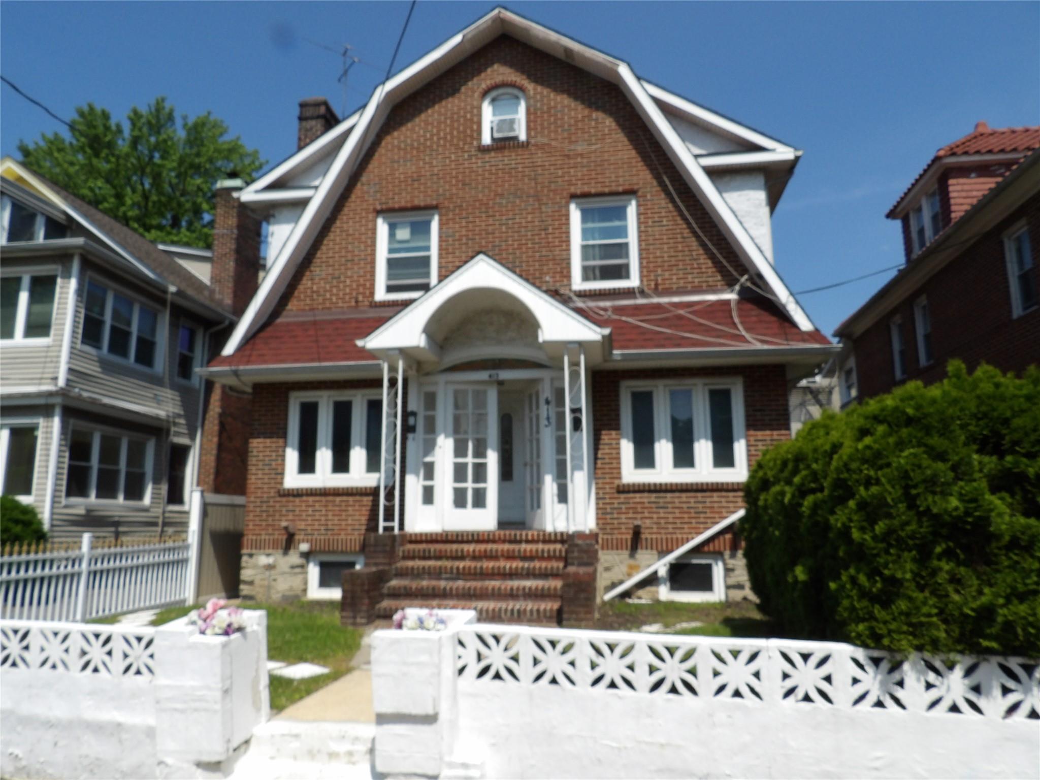 Calling all investors & contractors looking for a great location to in...