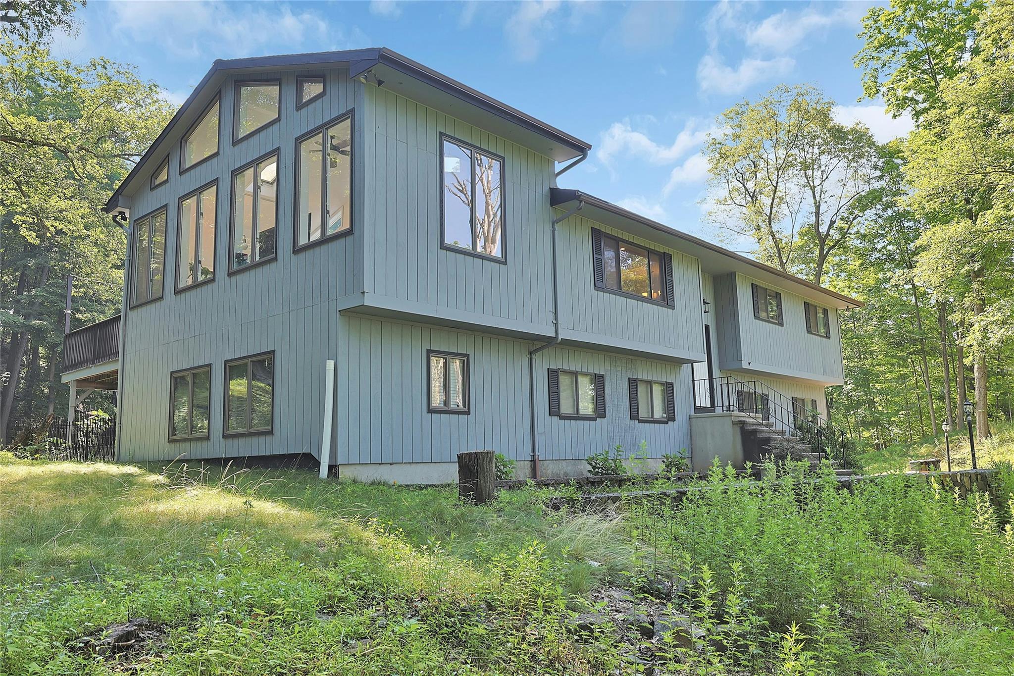 Welcome to your dream home perched upon a hill!   

Step inside to a...