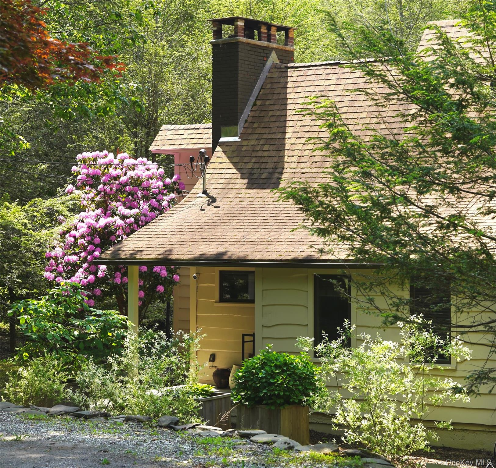 A whimsical compound just minutes to the village of Woodstock. On the...
