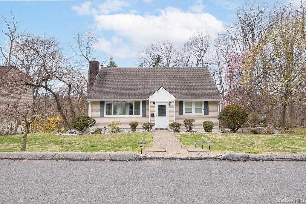Welcome to 9 Durham Road, White Plains – A Perfect Blend of Comfort &...