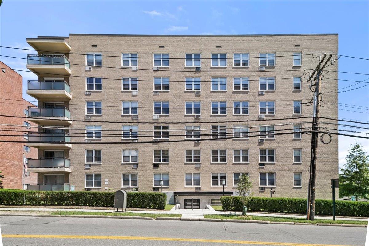 Welcome to the Imperial! This delightful 1-bedroom co-op in the heart...