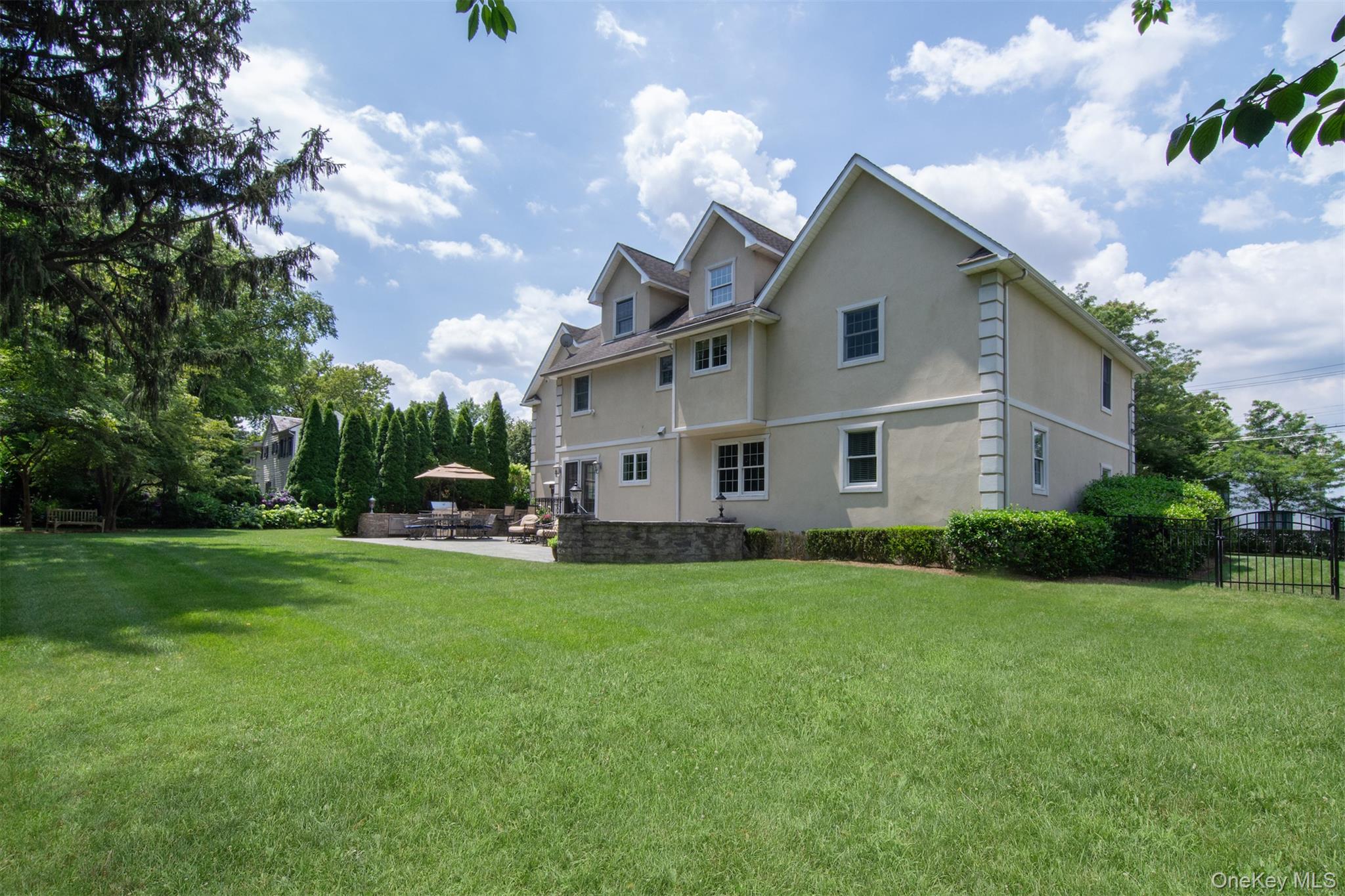 668 Francis Street – Your Forever Home in Pelham Manor – Space, Style...
