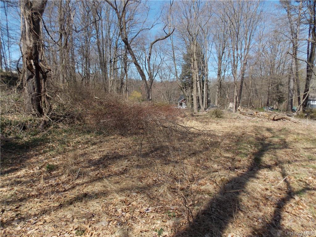 Beautiful private level building lot, with prior building permit for a...