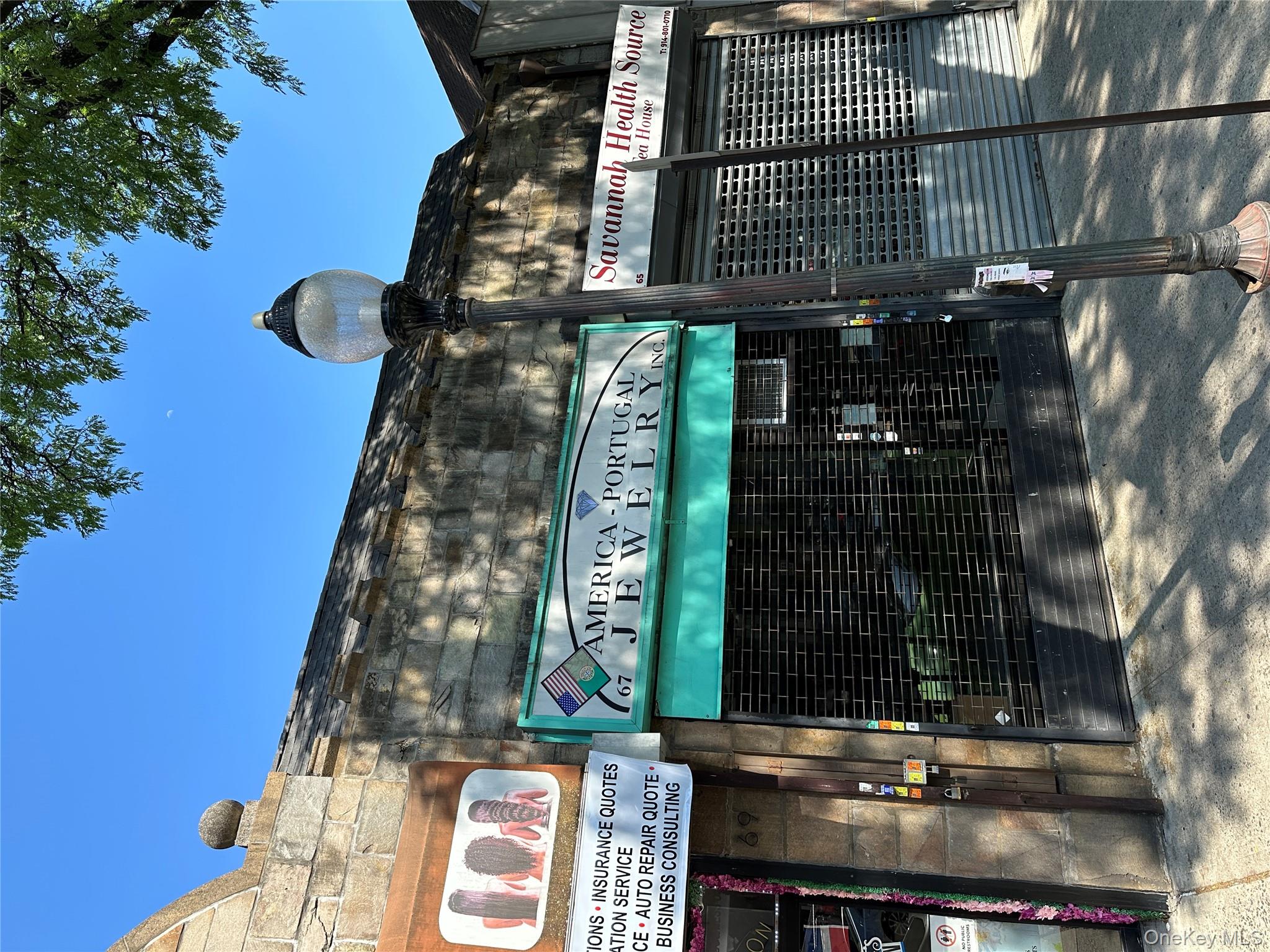 Introducing an exceptional commercial property opportunity on prime Gr...