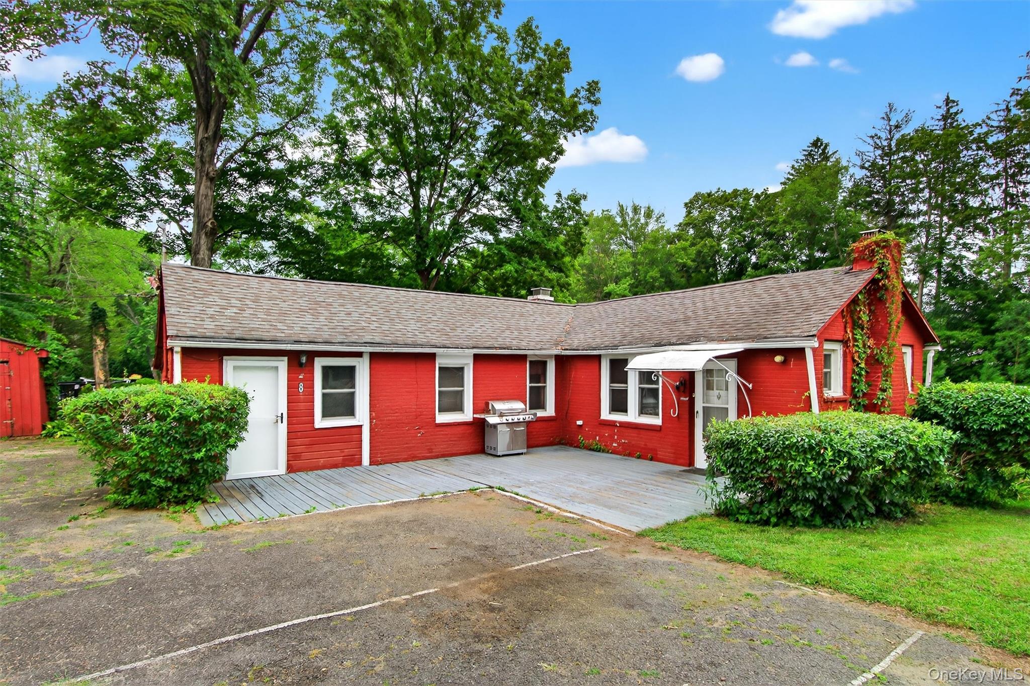 Enjoy easy lakeside living on beautiful Peach Lake! This single-level...