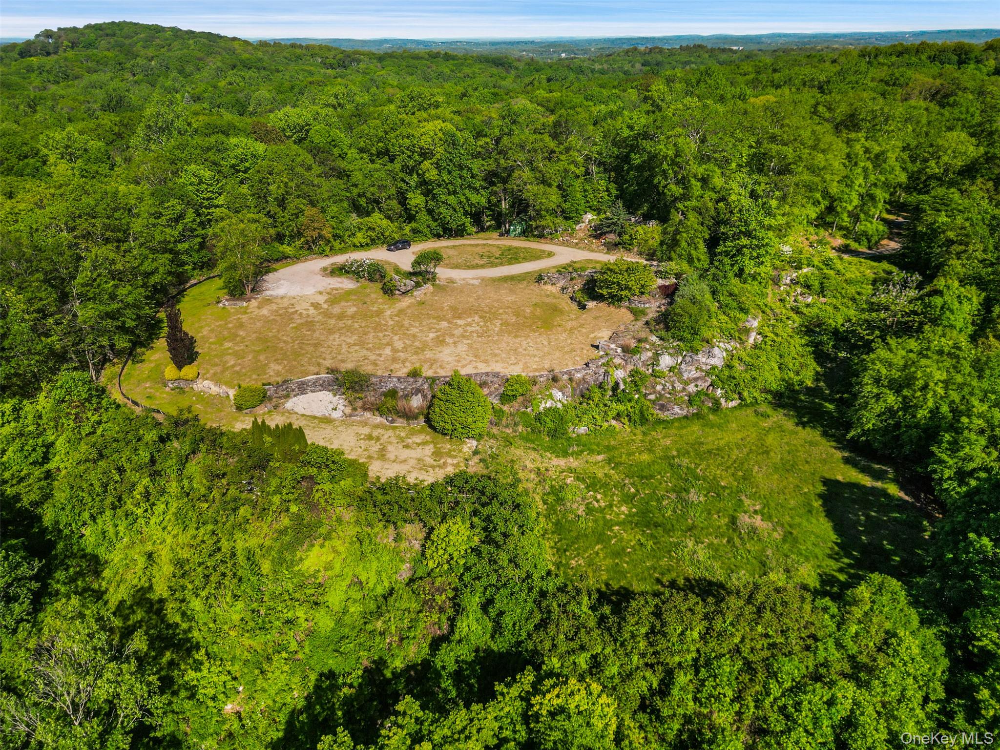 A rare and exceptional opportunity to build your dream home, with dist...