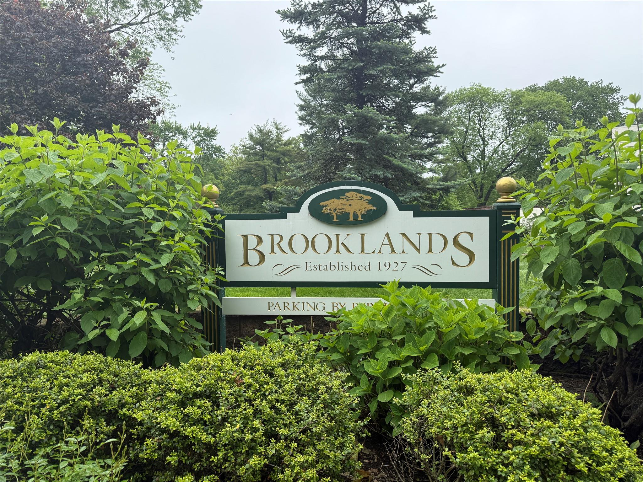 Welcome to the highly desirable Brooklands complex.  Built in 1927 wit...