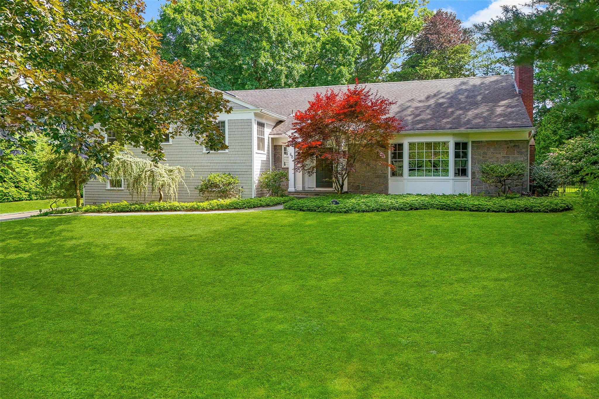Discover the epitome of luxury and comfort in this stunning 5 bedroom,...