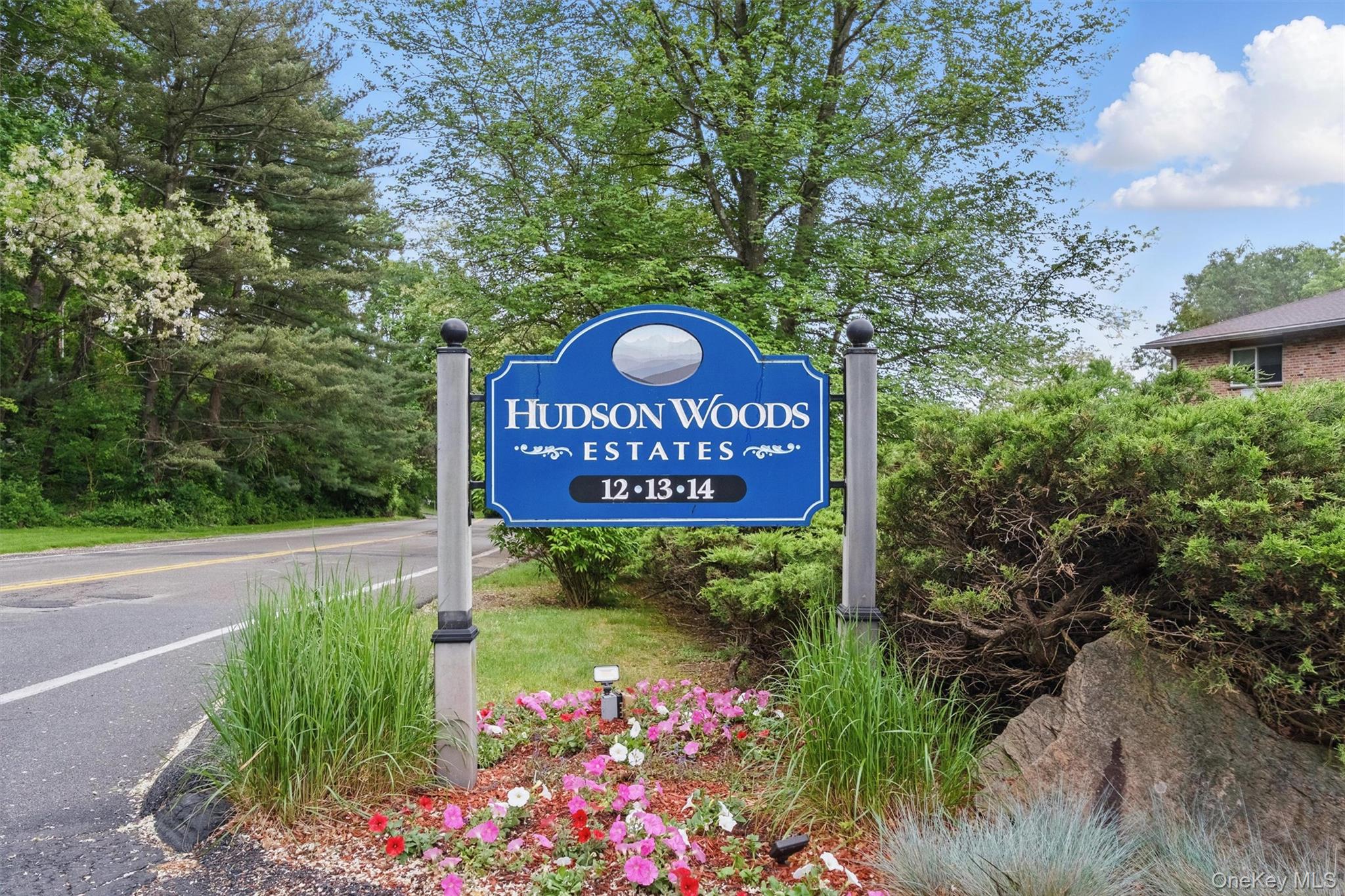 Here's your opportunity to own a spacious, well-kept home in one of We...