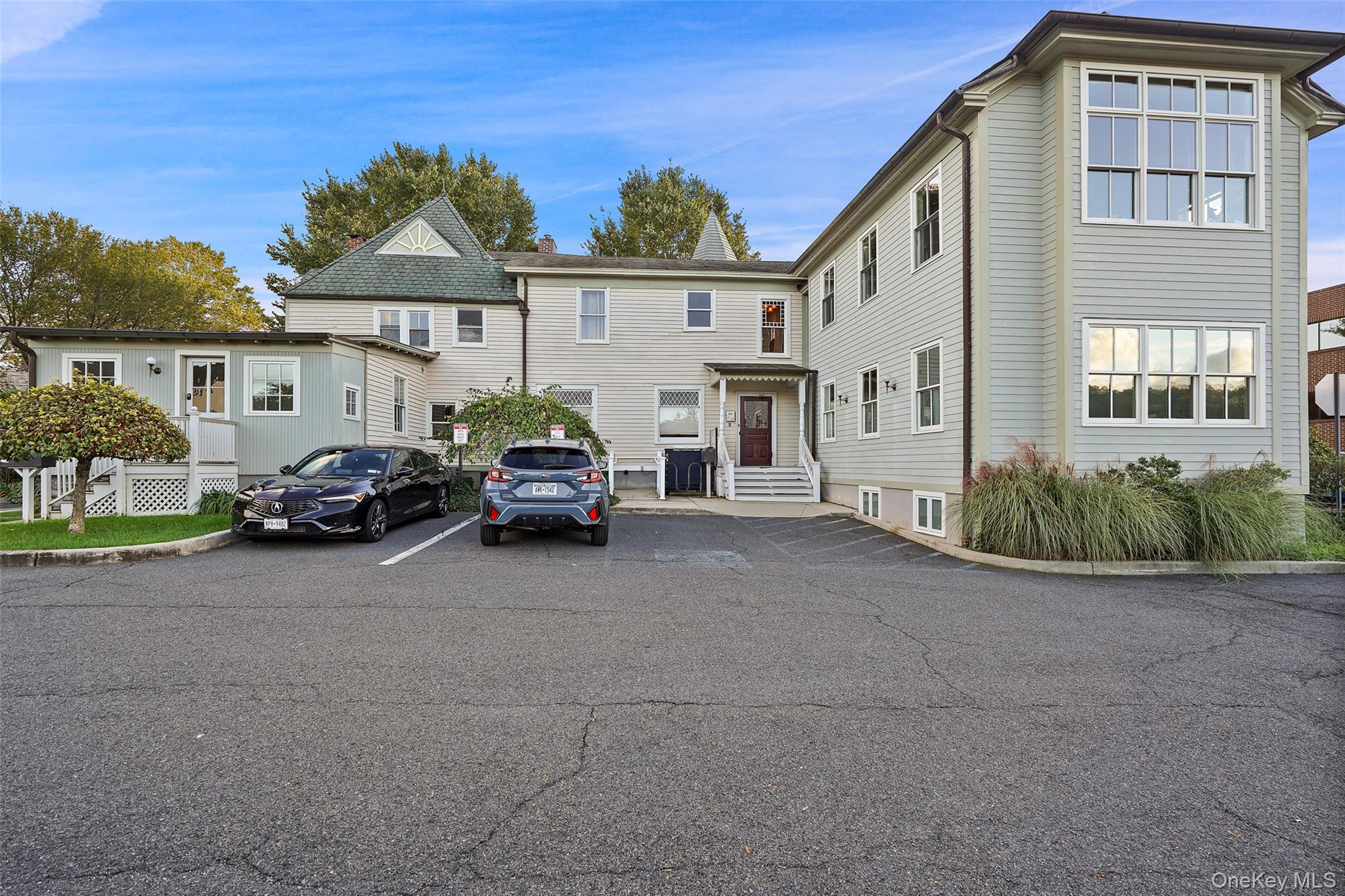 Photo 3 of this property