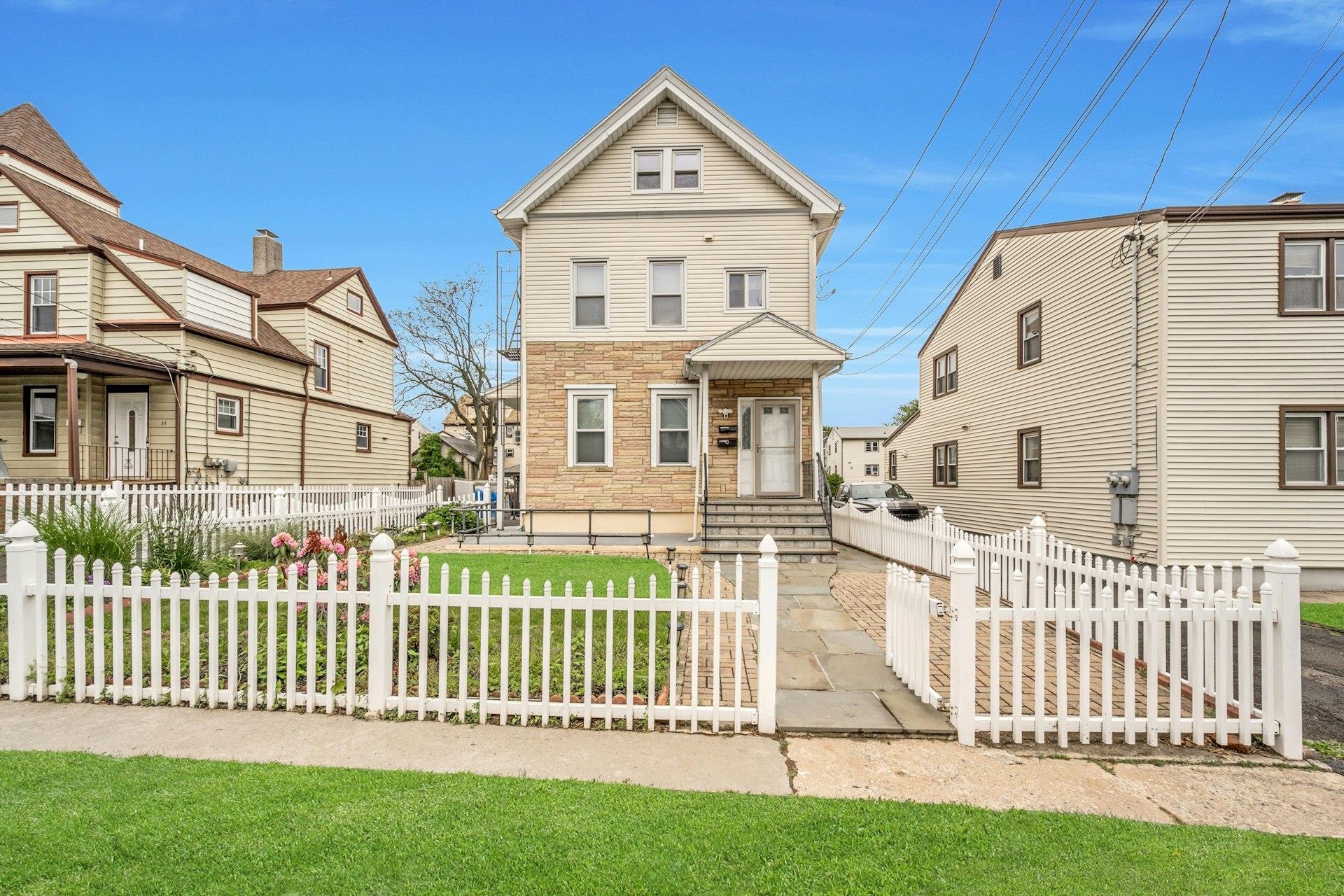Perfect for investors or owner-occupants—live in one unit while your t...