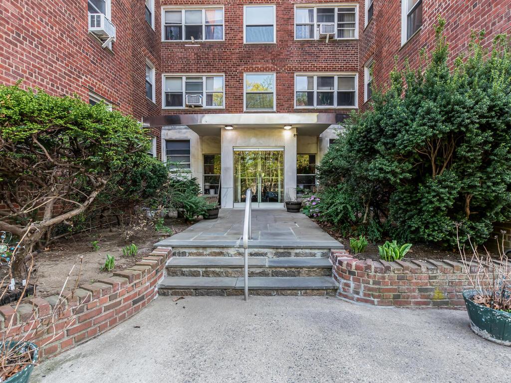This sun-drenched, generously sized unit is ready for your personal to...