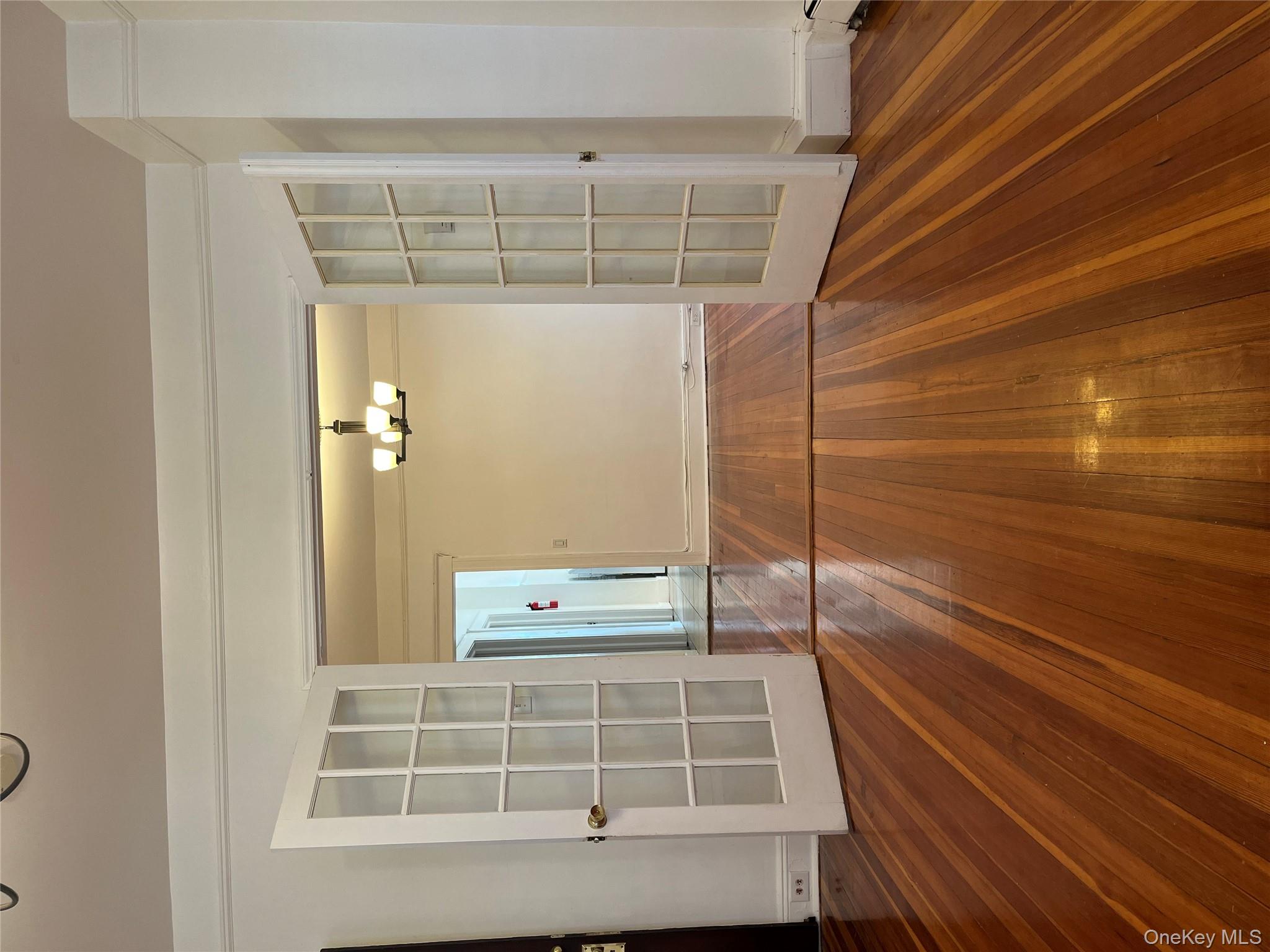Great 1st floor apartment off Yonkers Avenue in Yonkers. Sunny 2 Bedro...