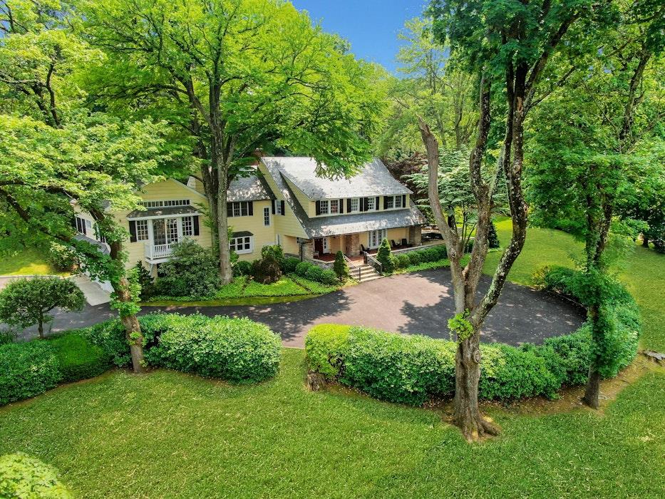 24 Eton Road is a distinguished classic suburban estate with substanti...