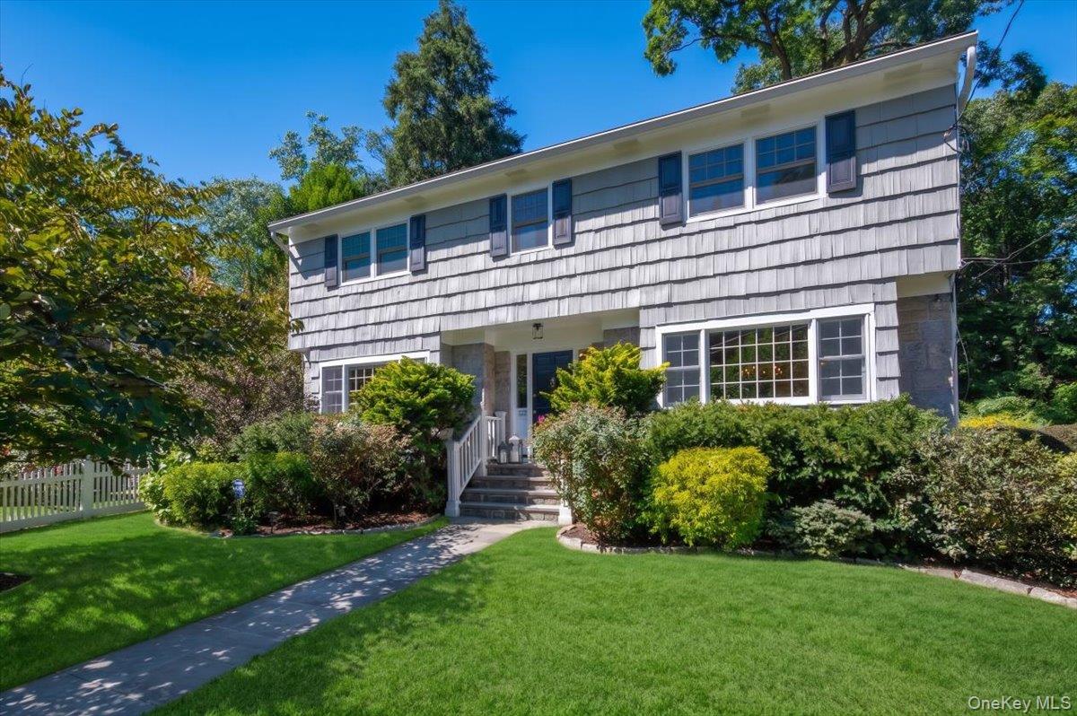 Charm, style and exceptional convenience come together at 127 Harmon A...