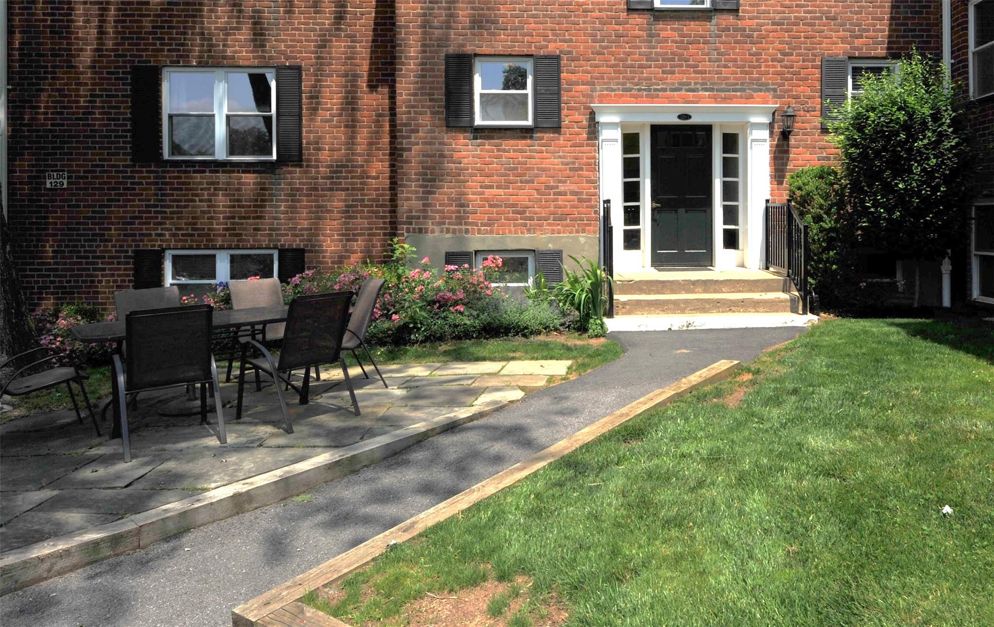 Welcome to Highland Terrace, 129-1 Unit B6, a spacious 2 bedroom, I ba...