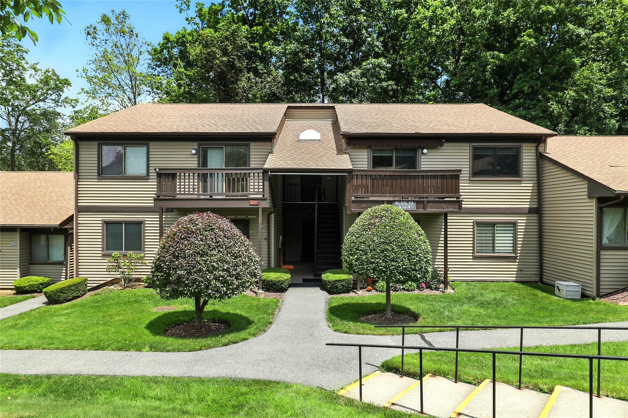 Move right into this one level 2 bedroom, 2 bath Ascot Model with a de...
