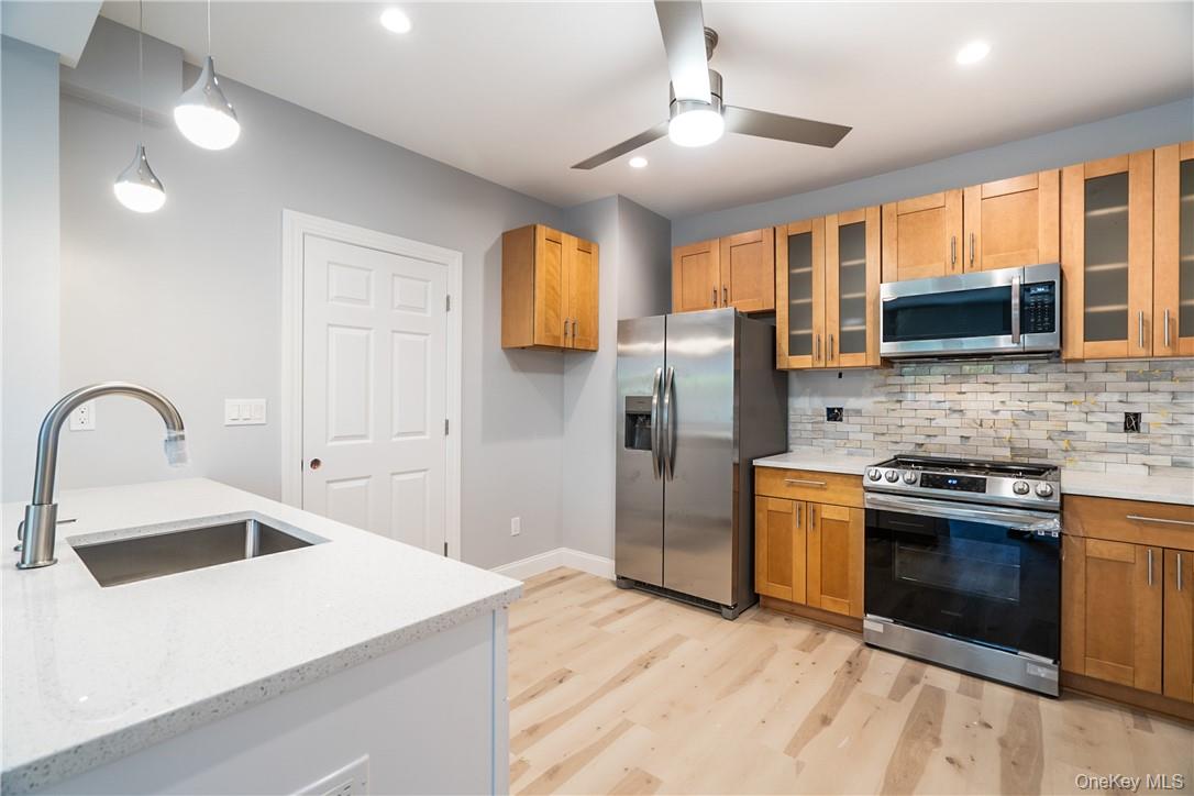 Lovely one bedroom apartment in Rye City.  Features open concept kitch...