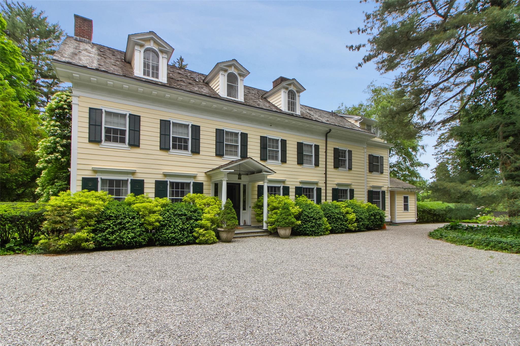 Designed and built between 1906 and 1907 by renowned architects Delano...