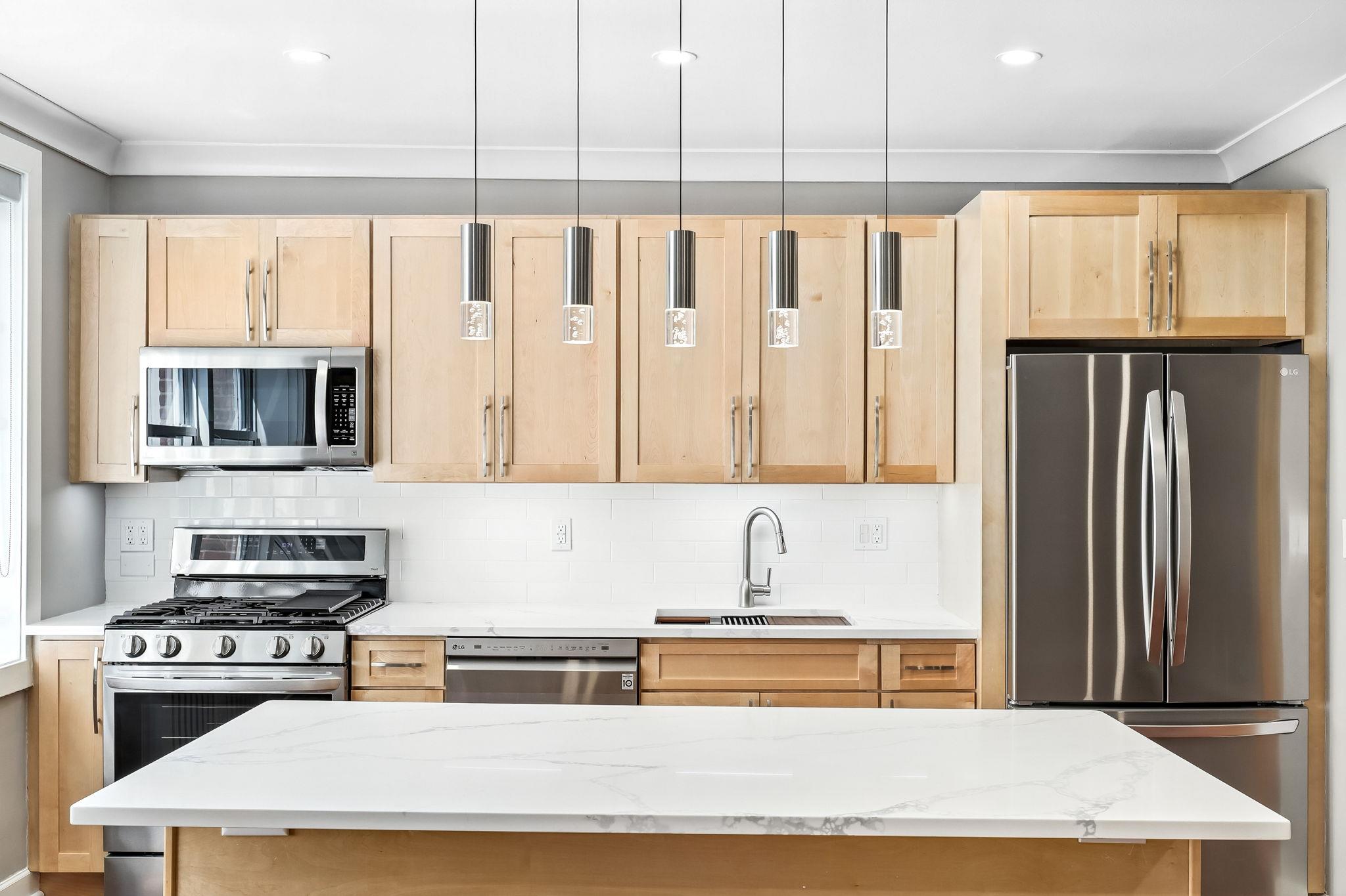 Beautiful 1-Bedroom Condo in Bronxville P.O. – Stylish, Updated, and M...
