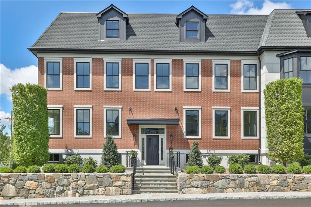 Welcome to Armonk Close, a luxurious condo community in the heart of A...