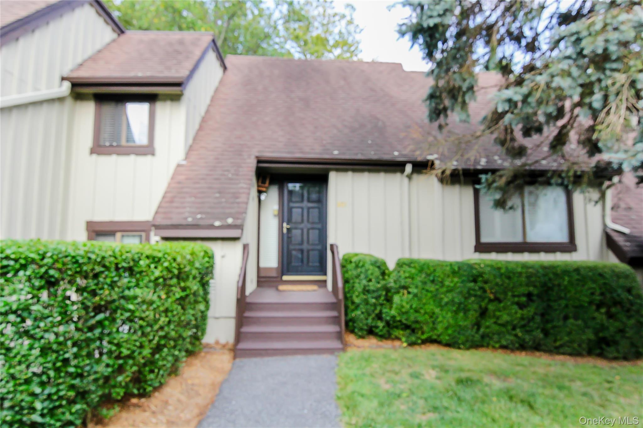 Welcome to Downingwood!  Home where you can have it all! Entry foyer w...
