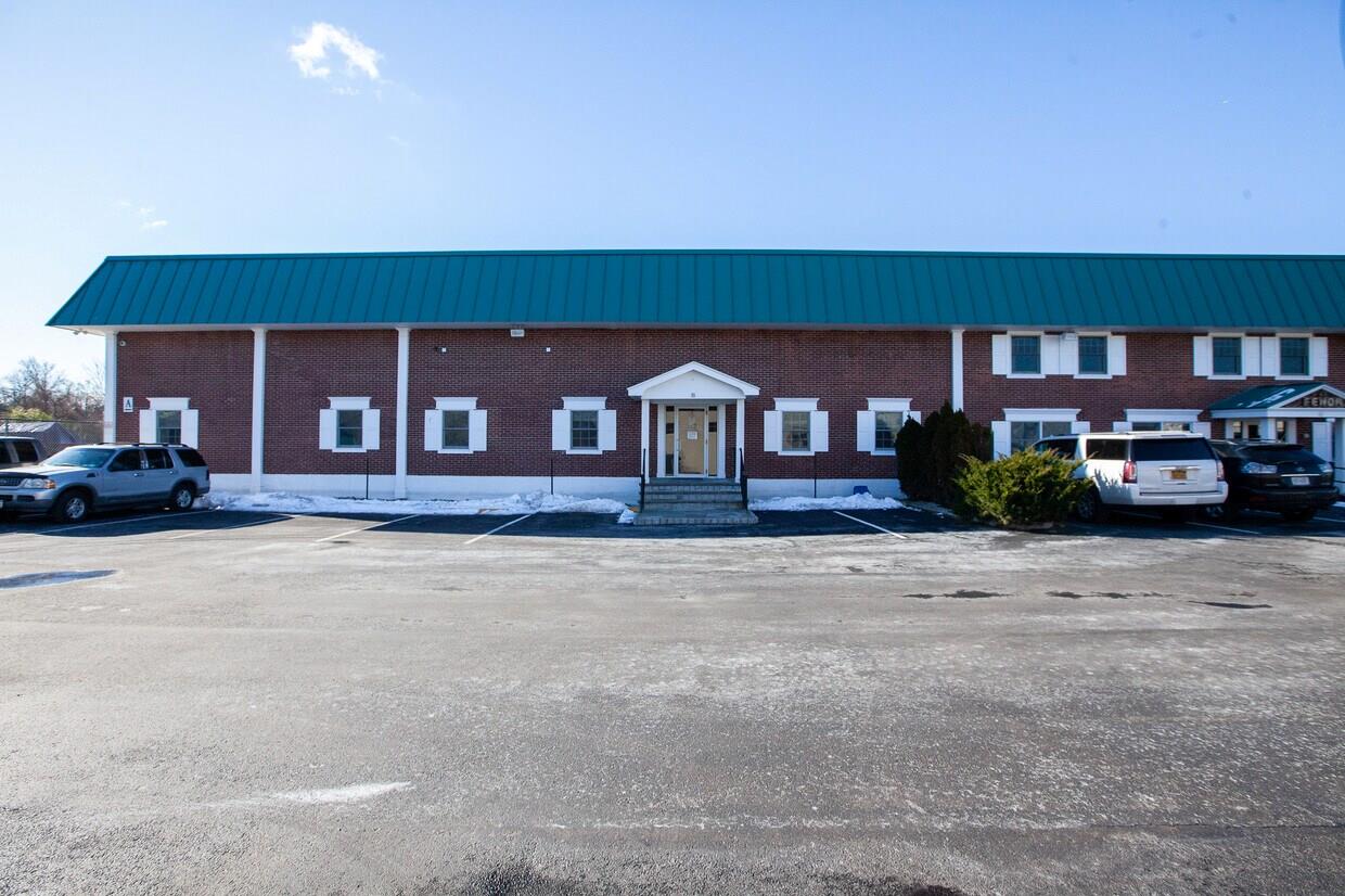 GC-RF Zoning. Industrial building with 20,500 Square Feet of space .Pa...