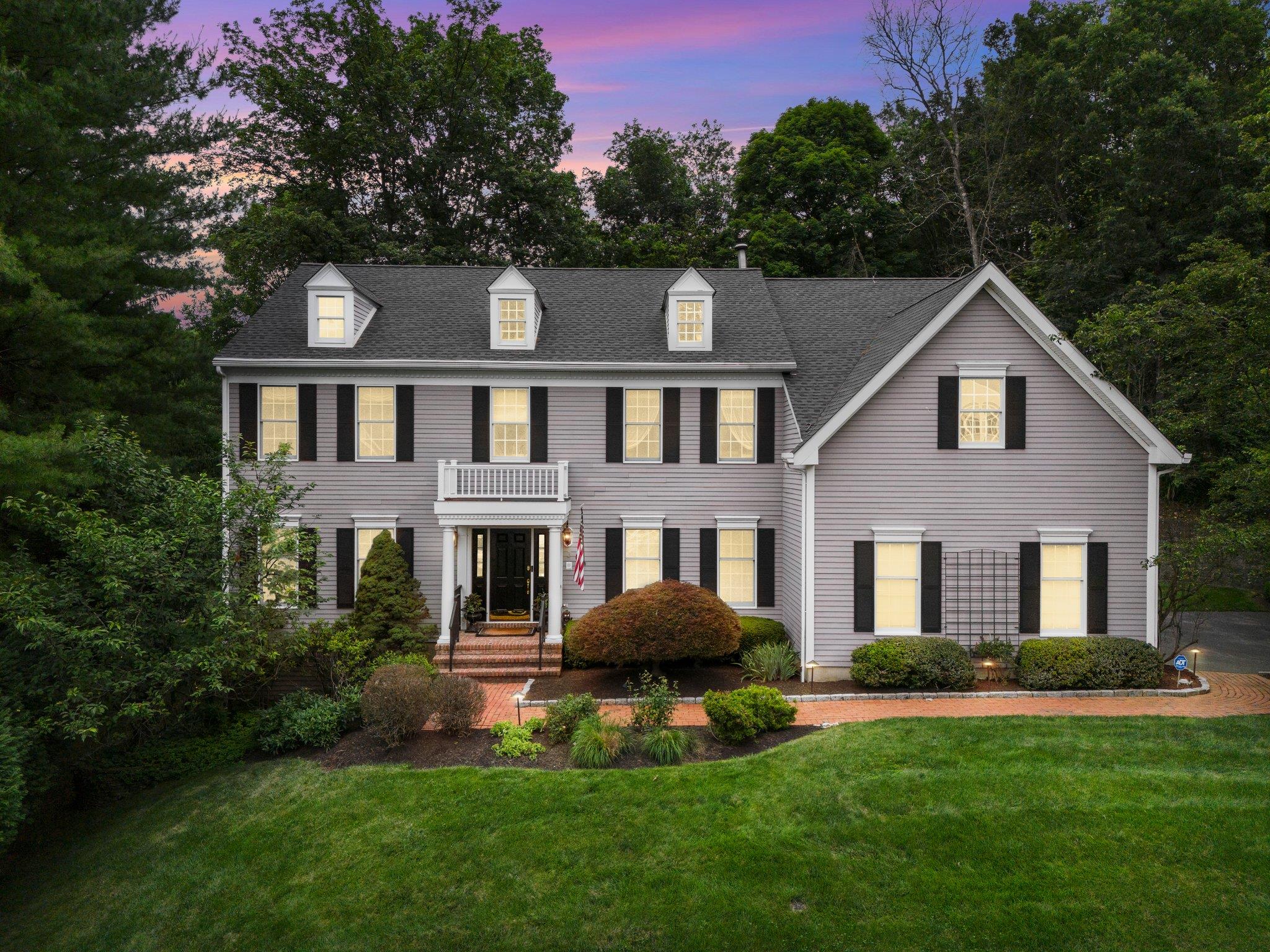 Stunning Somers Chase colonial on a cul de sac that offers an uncompro...