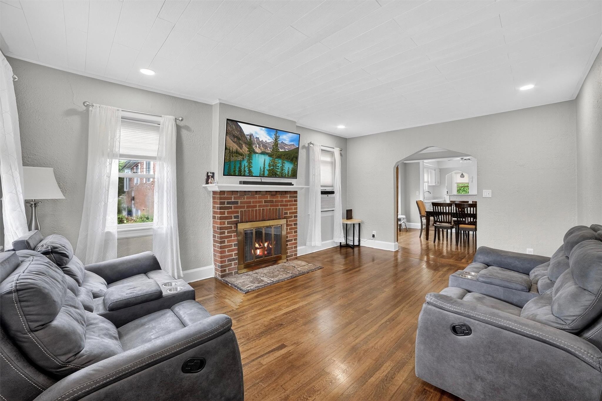 Welcome to your dream starter home, a perfect haven for 1st-time buyer...