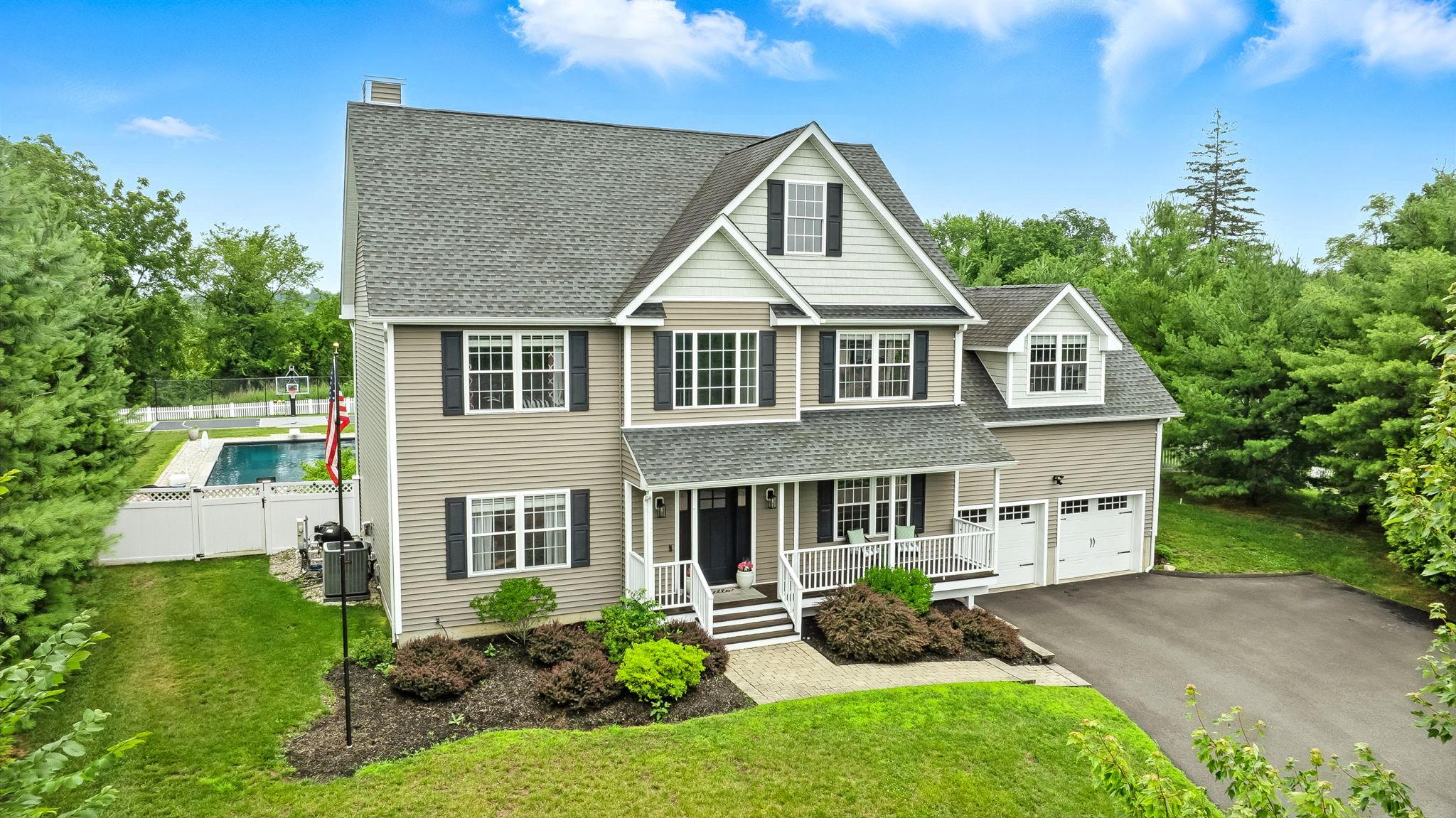 Welcome to this Stunning 4-Bedroom, 2.5-Bath home in the desirable Sto...