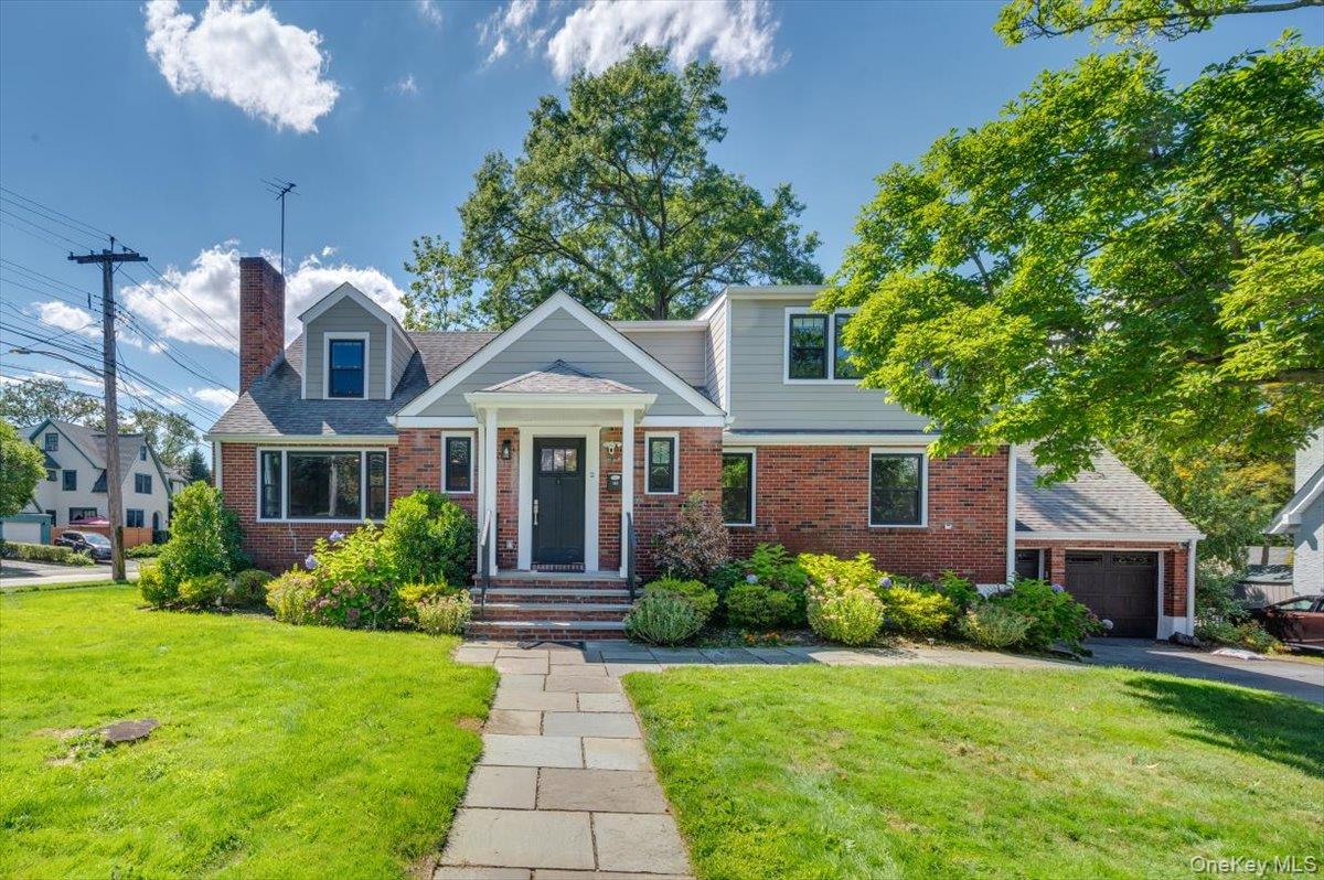 One look and you will feel at home in this absolutely stunning 6 bedro...