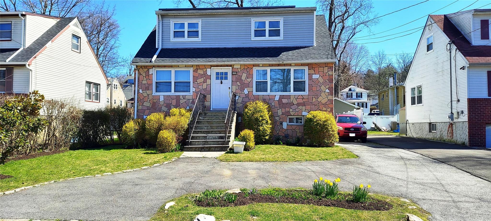 Make 112 Cabot Ave, Elmsford your Next Home-Sweet-Home!!! 
___________...