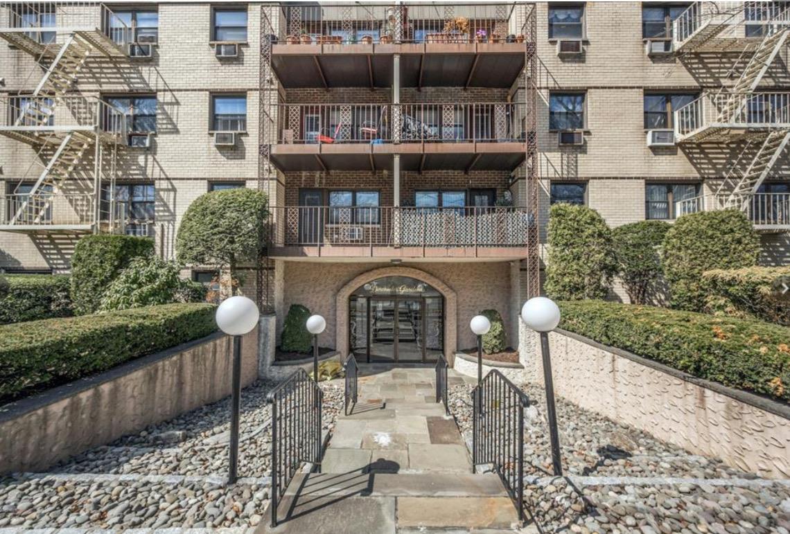 Discover the opportunity to make this one bedroom co-op your own! Feat...