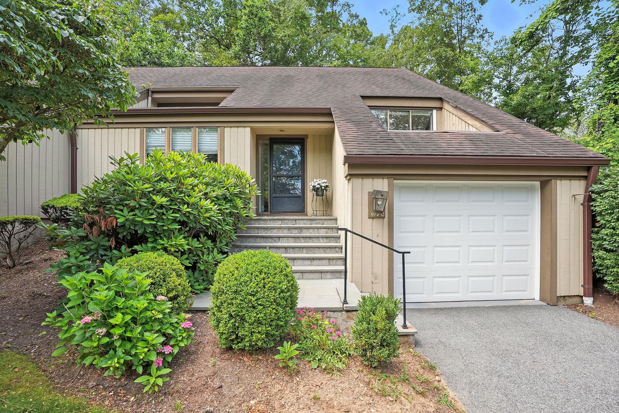 Heritage Hills: Welcome to this pristine renovated 2-bedroom, 2 bath "...