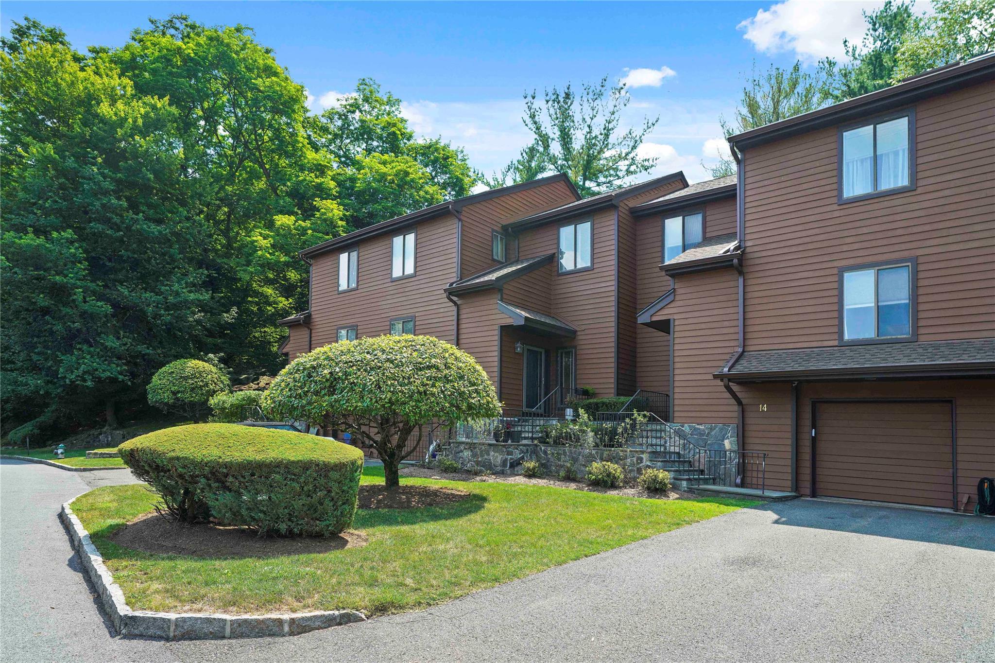 Welcome to Pennybridge Manor – Irvington’s Coveted Townhome Community....