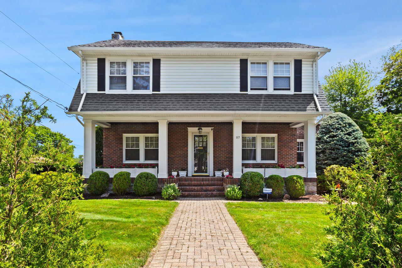 Welcome to this spacious and inviting 5-bedroom, 2-bathroom home, idea...