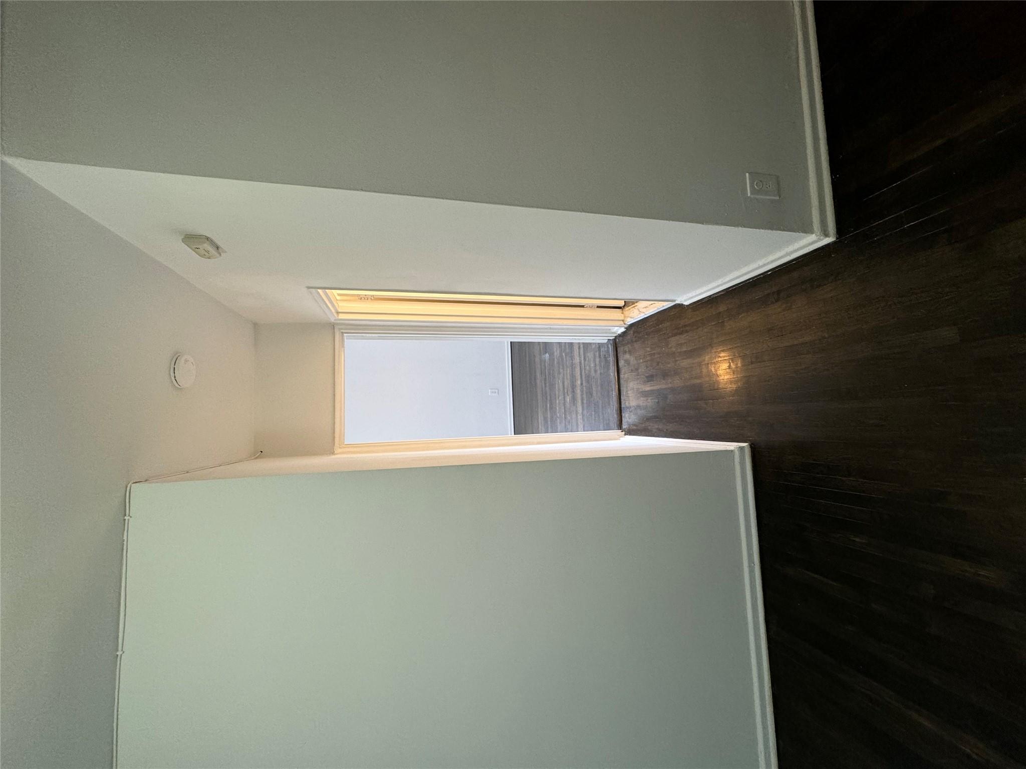 Great location....convenient to all... parking around the block (Shaph...