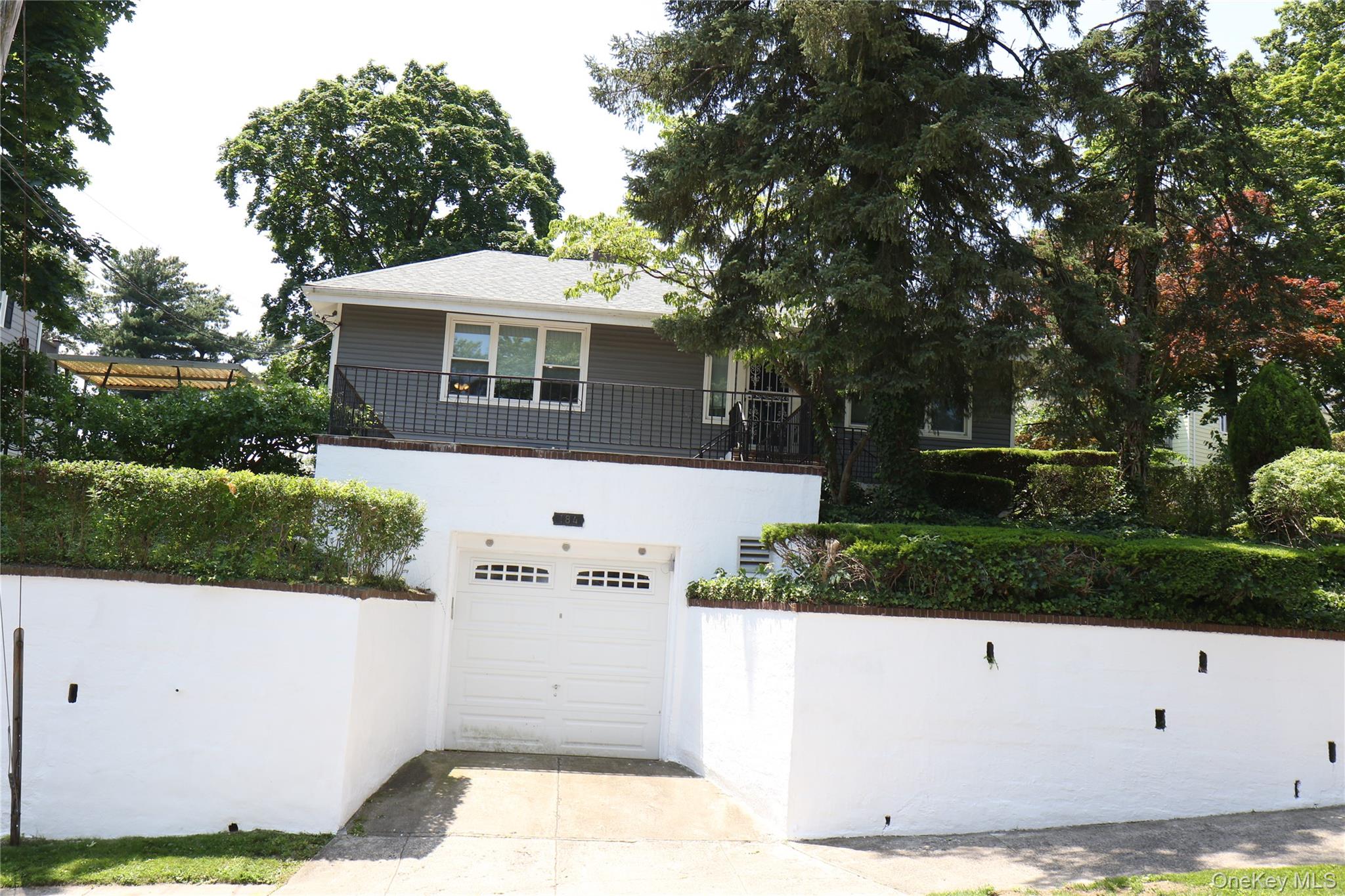 **Charming Home for Sale in Yonkers - Your Dream Awaits!**   LEGAL 2 F...