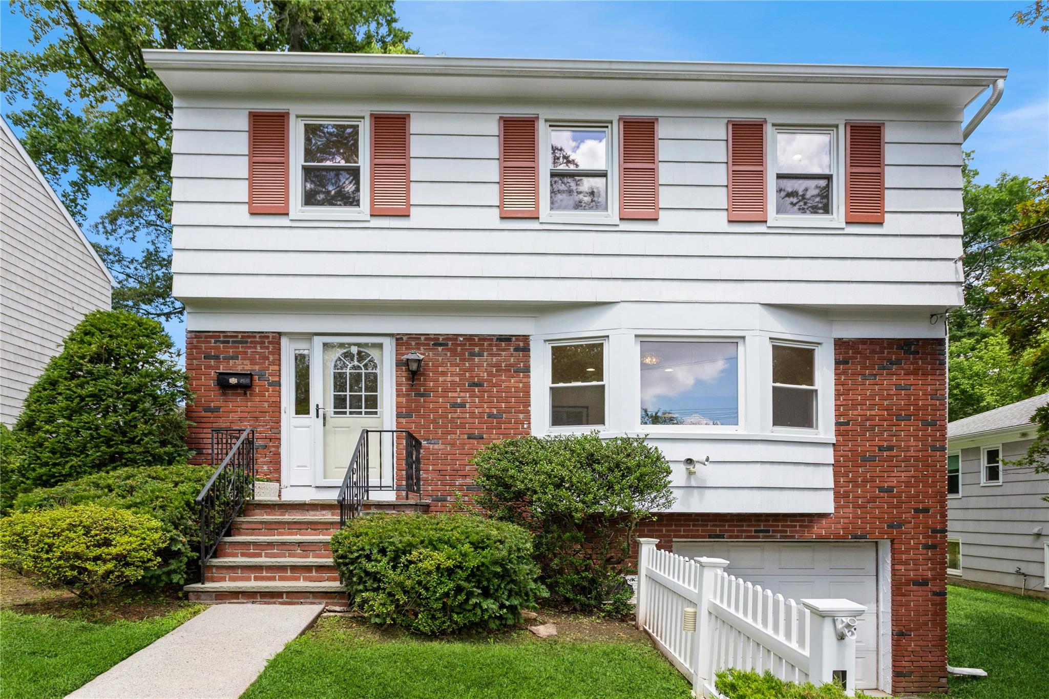 Sunny and updated Brick-Front colonial in Scarsdale School district. S...