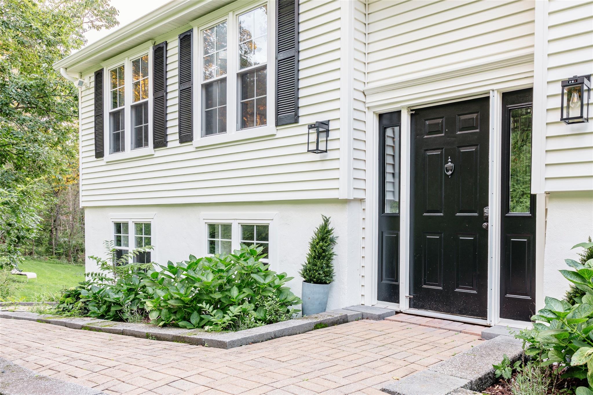Happiness awaits! Privacy and relaxation are the benchmarks of this Pu...
