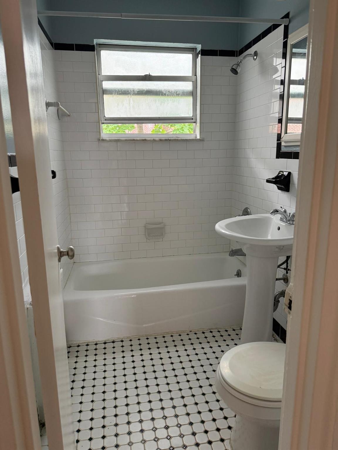 Spacious and well-located 2 -bedroom apartments in the heart of White...